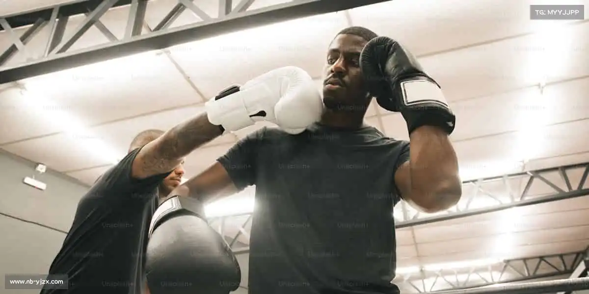<strong>必一</strong>🏋️‍♀️举起的不只是杠铃，更是对生活的热爱！